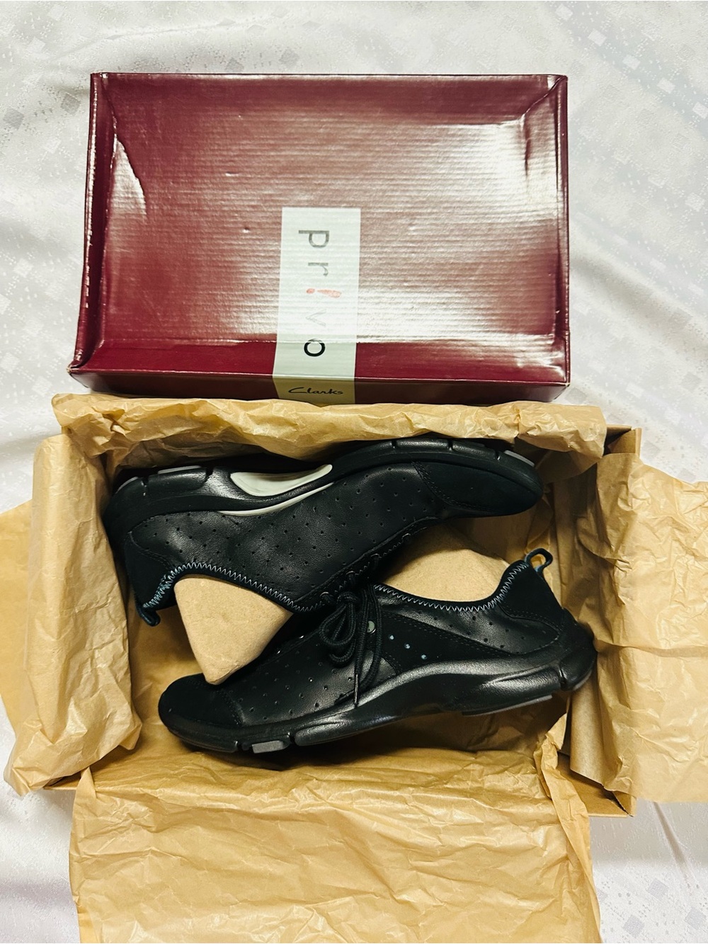 Clarks Women's Black Athletic Lace-Up Sneakers. New inbox.
